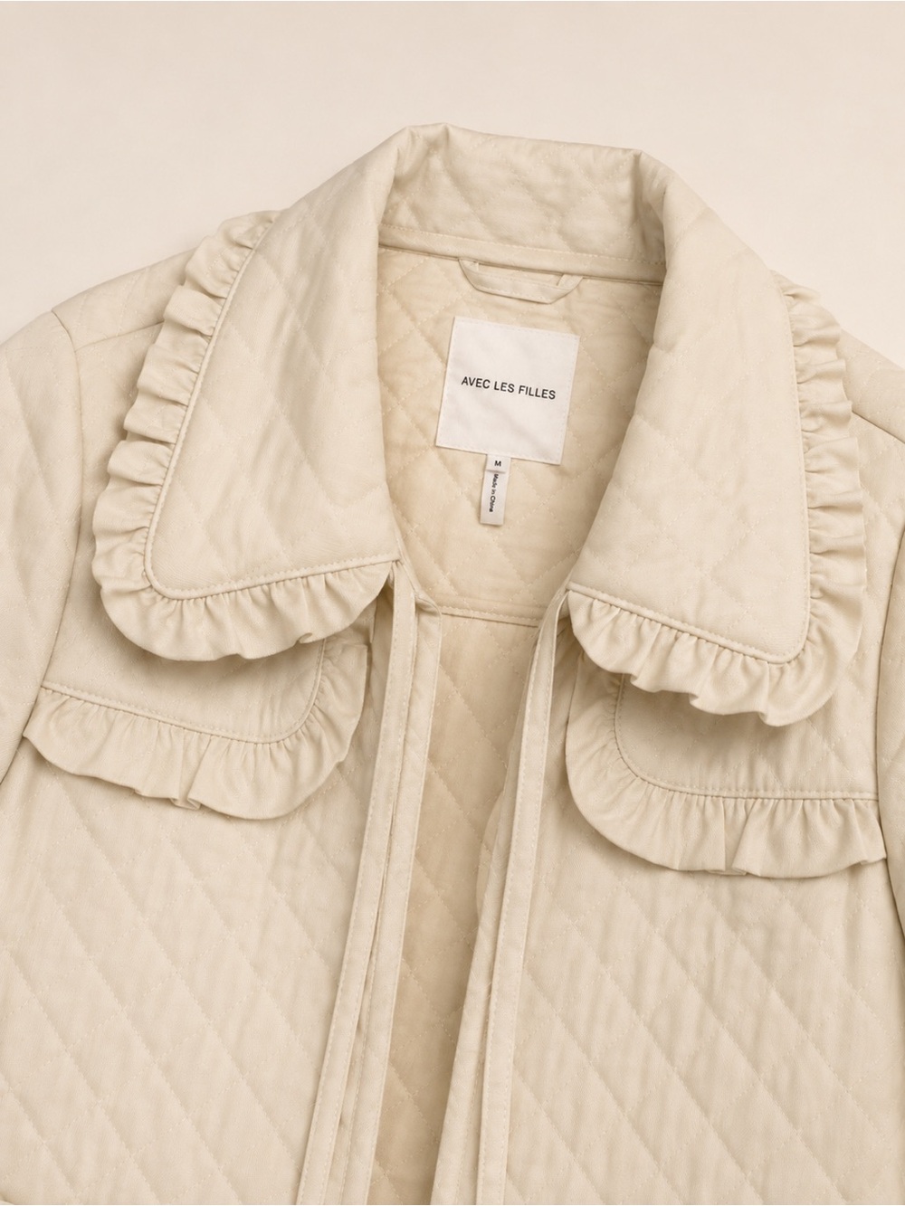 Avec Les Filles Cream Quilted Ruffle Tie Front Jacket M NWOT - Picture 2 of 5